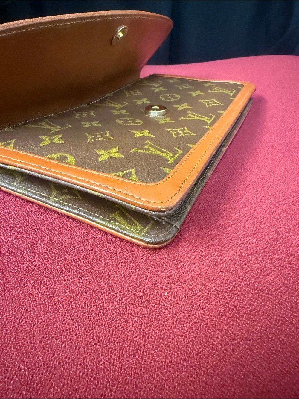 Authenticated Louis Vuitton Vintage Pochette Dame PM Clutch - Picture 10 of 16